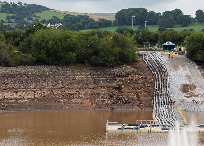 breach in Toddbrook reservoir